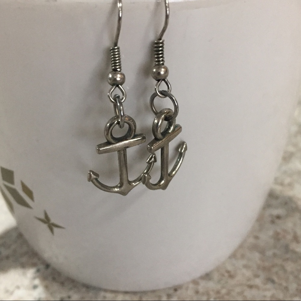 Anchor earrings